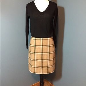 Ann Taylor Black and Tan Plaid Skirt